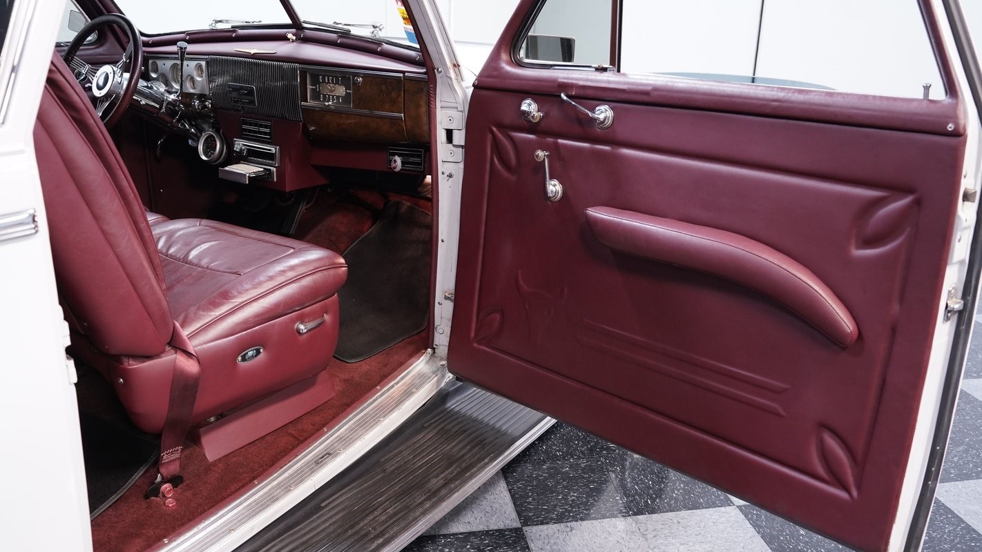 Oldsmobile-Series-70-1940-Coupe-38