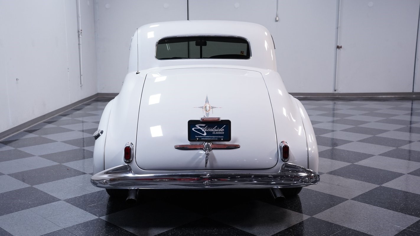 Oldsmobile-Series-70-1940-Coupe-8