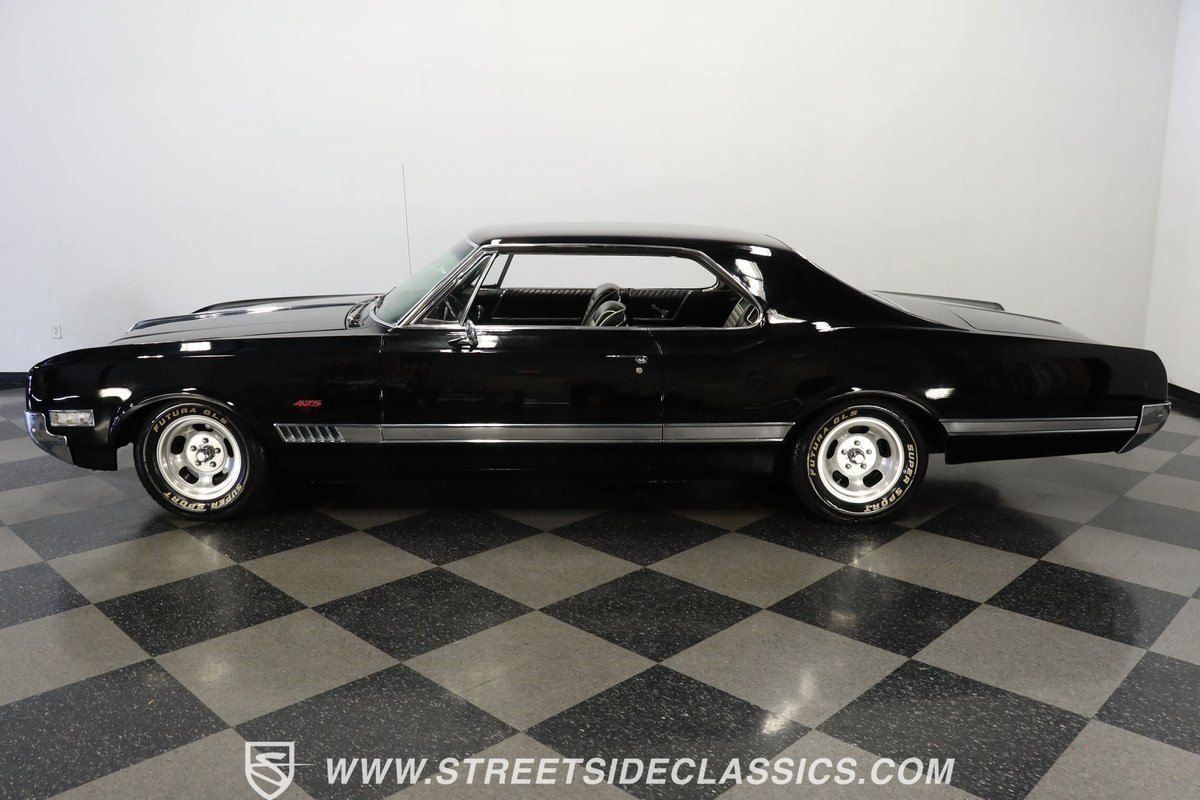 Oldsmobile-Starfire-1966-Coupe-2