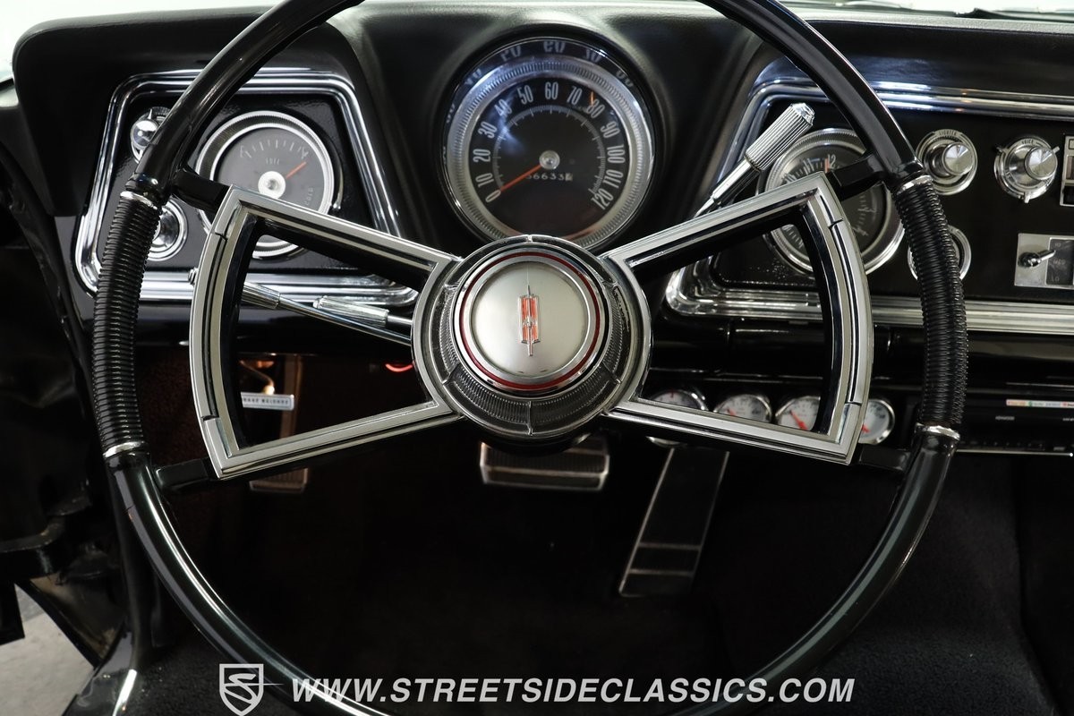 Oldsmobile-Starfire-1966-Coupe-35
