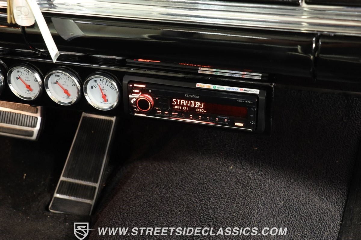 Oldsmobile-Starfire-1966-Coupe-38