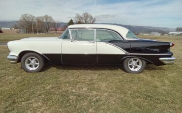 Oldsmobile-Supper-88-Holiday-1956-Coupe-1