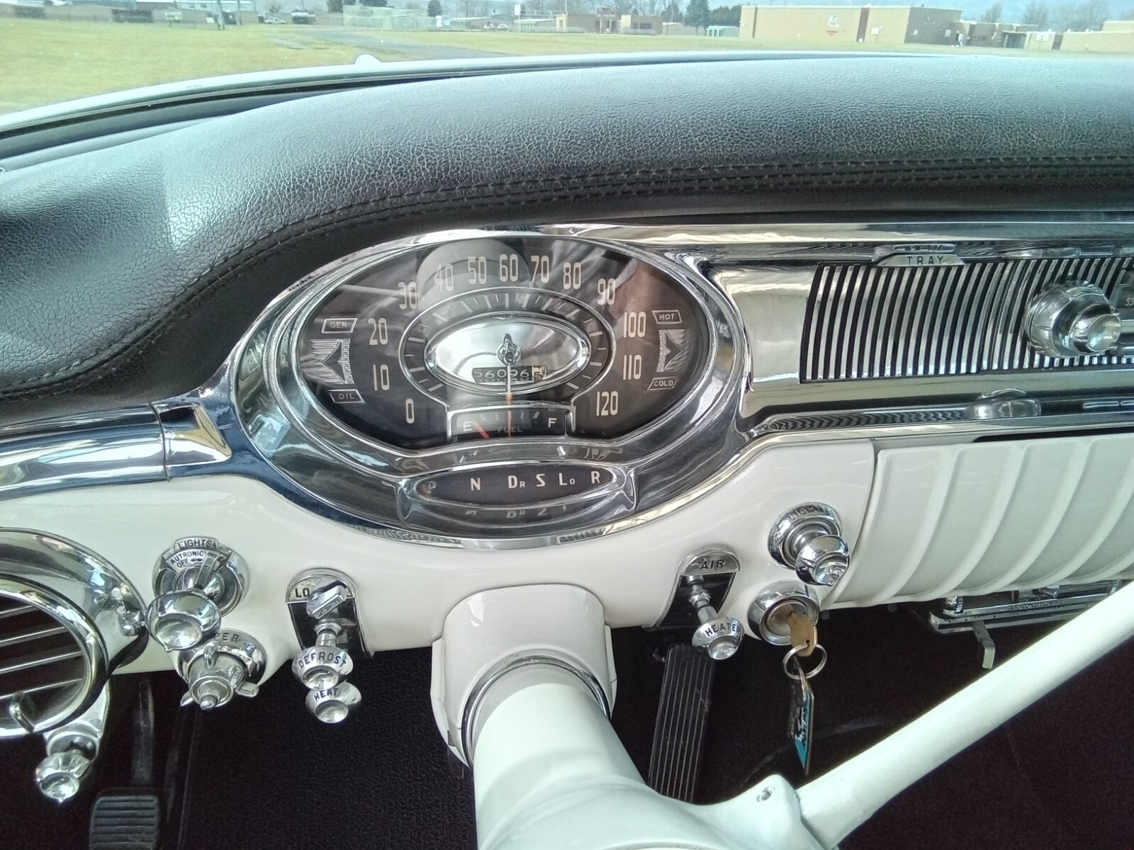 Oldsmobile-Supper-88-Holiday-1956-Coupe-10