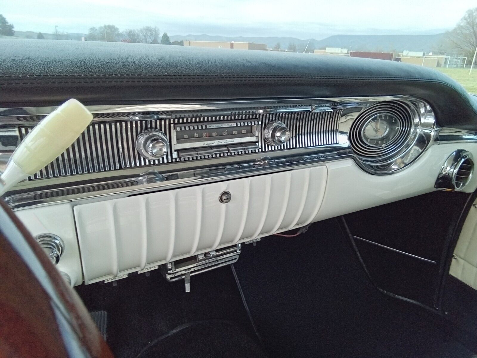 Oldsmobile-Supper-88-Holiday-1956-Coupe-11