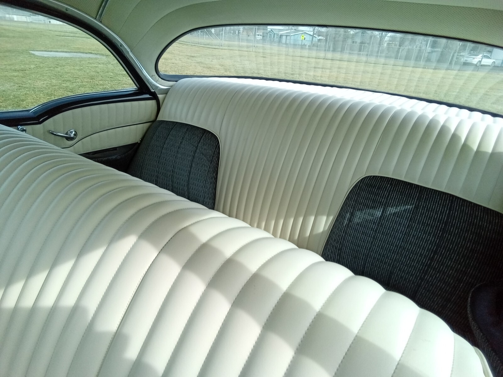 Oldsmobile-Supper-88-Holiday-1956-Coupe-14