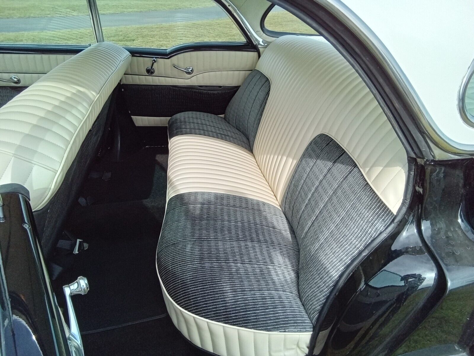 Oldsmobile-Supper-88-Holiday-1956-Coupe-15