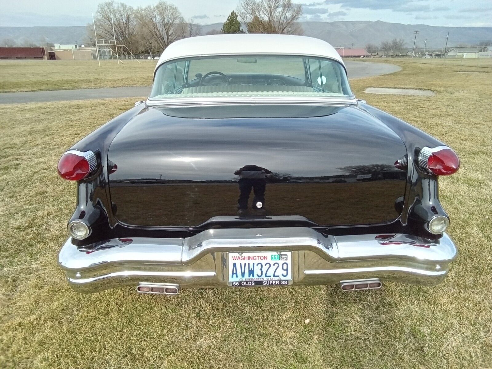 Oldsmobile-Supper-88-Holiday-1956-Coupe-16