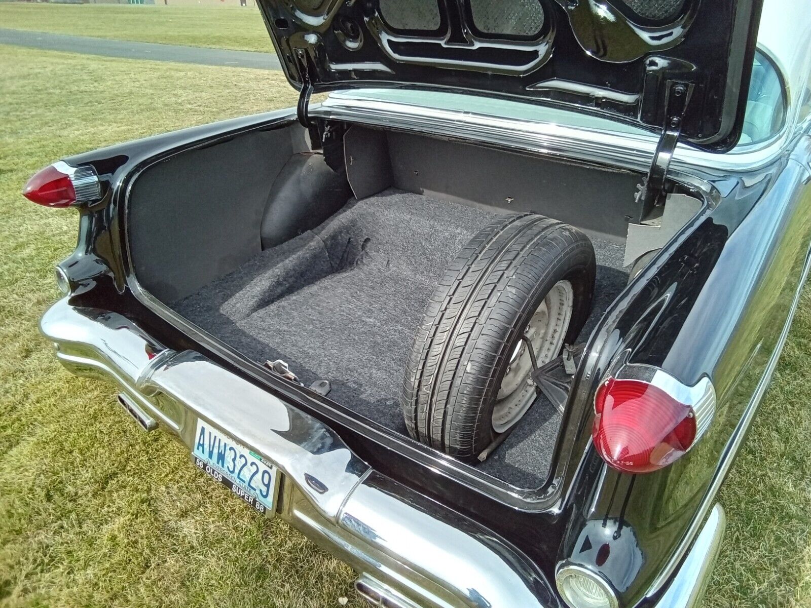 Oldsmobile-Supper-88-Holiday-1956-Coupe-19