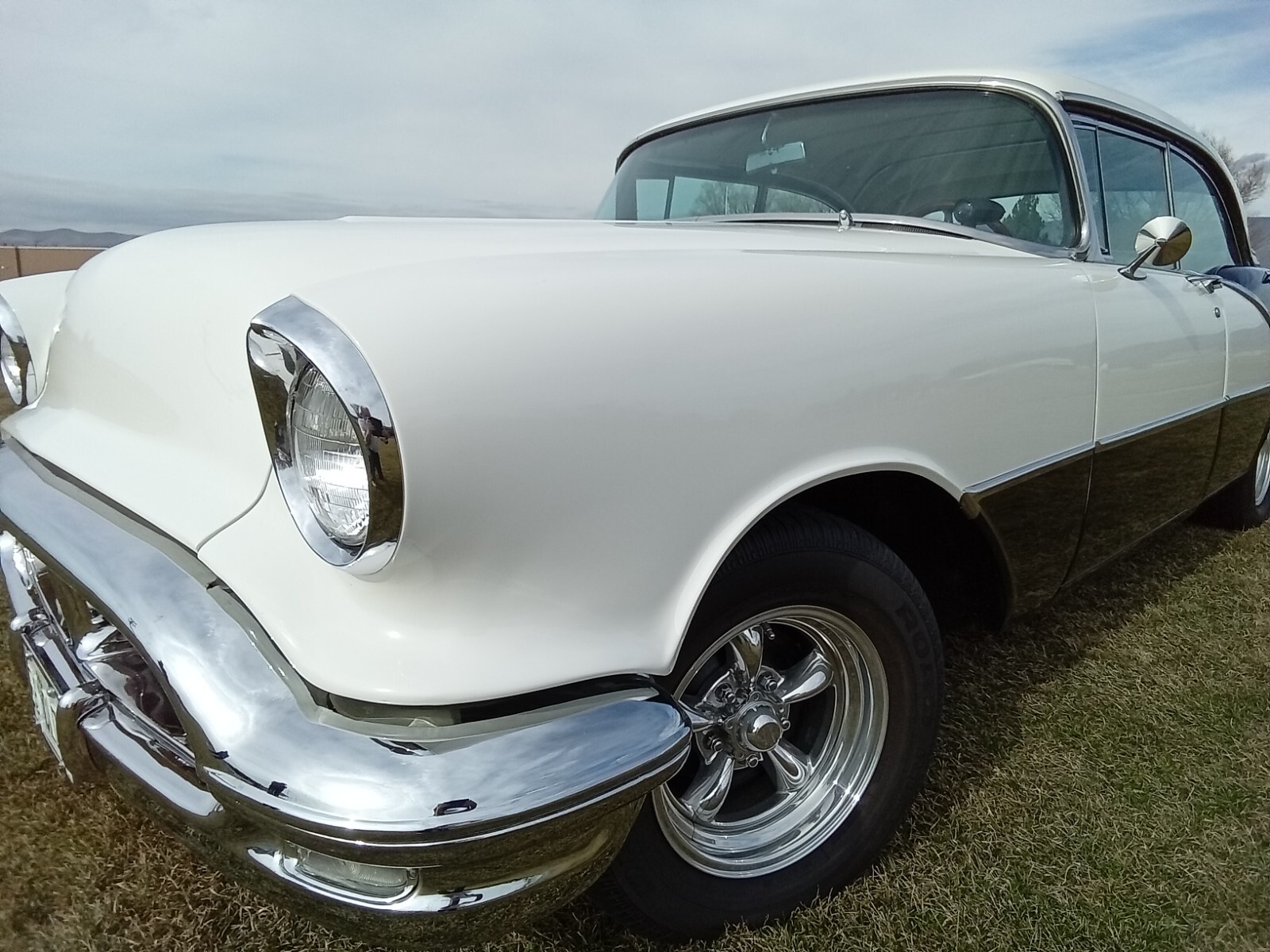 Oldsmobile-Supper-88-Holiday-1956-Coupe-2