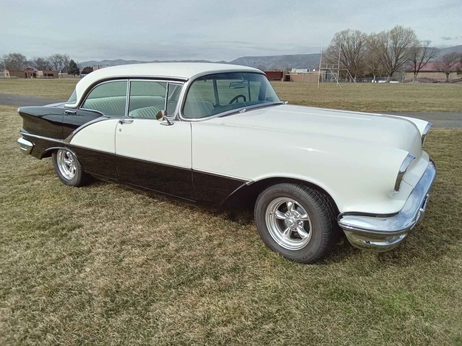 Oldsmobile-Supper-88-Holiday-1956-Coupe-28