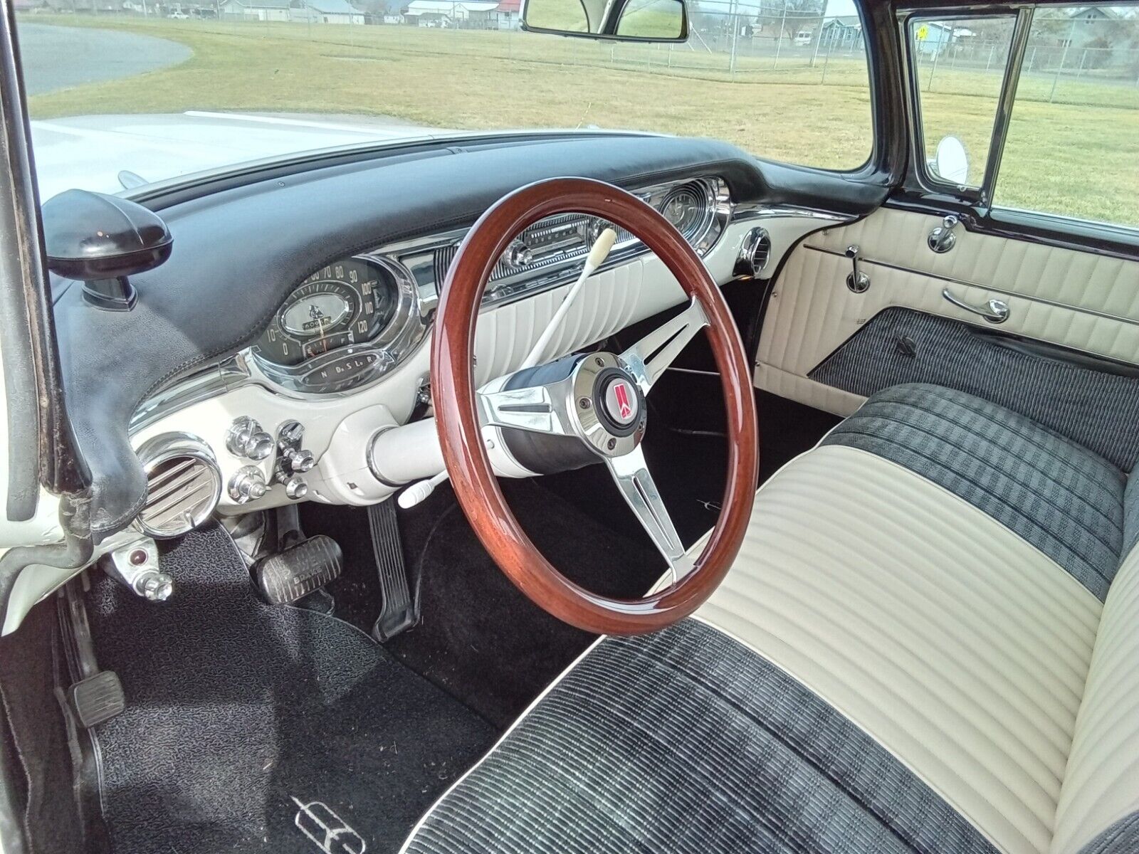 Oldsmobile-Supper-88-Holiday-1956-Coupe-8