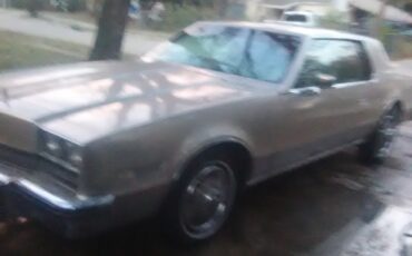 Oldsmobile-Toronado-1985-Coupe-10