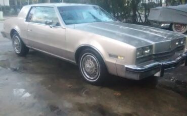 Oldsmobile-Toronado-1985-Coupe-7