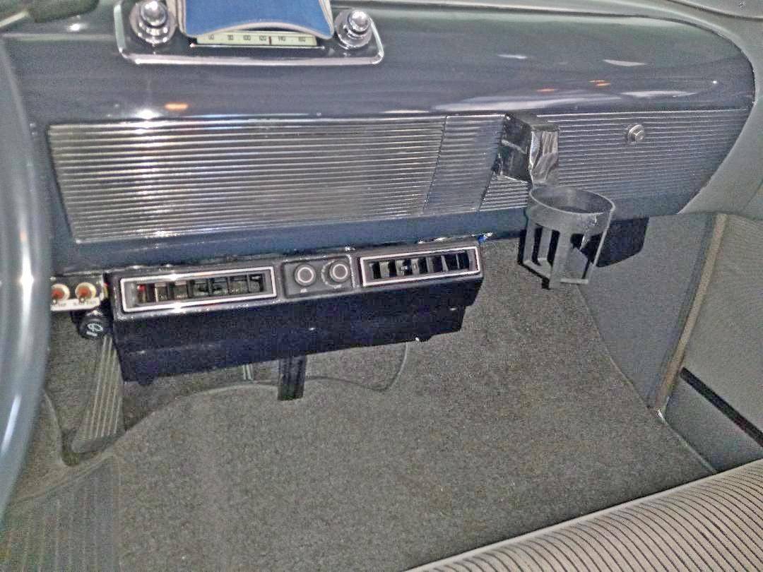 Oldsmobile-club-coupe-1950-2