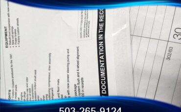 Oldsmobile-custom-cruiser-1992-white-17