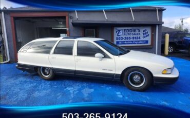 Oldsmobile-custom-cruiser-1992-white-21