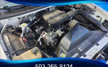 Oldsmobile-custom-cruiser-1992-white-44