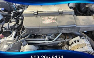 Oldsmobile-custom-cruiser-1992-white-51