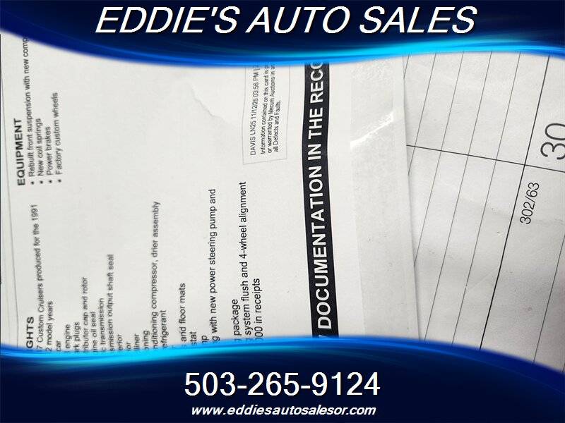 Oldsmobile-custom-cruiser-1992-white-70