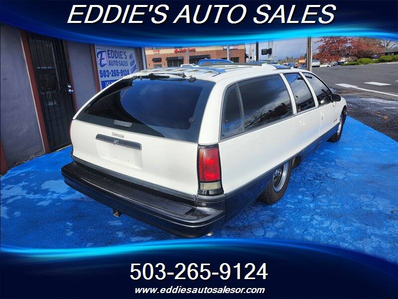 Oldsmobile-custom-cruiser-1992-white-92