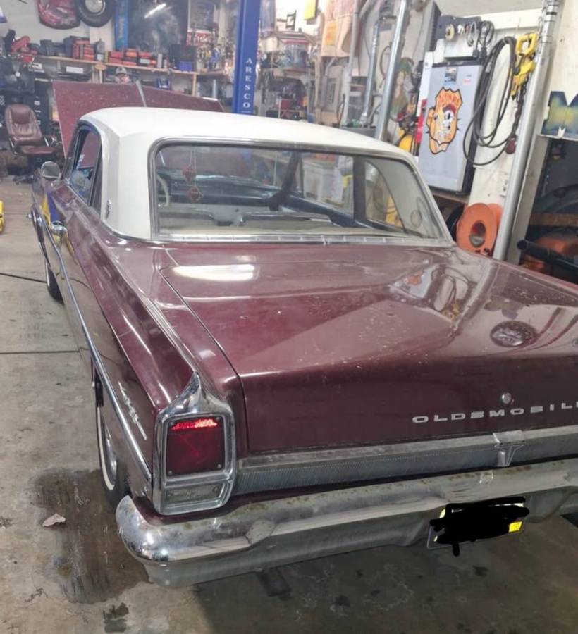 Oldsmobile-cutlass-1963-3