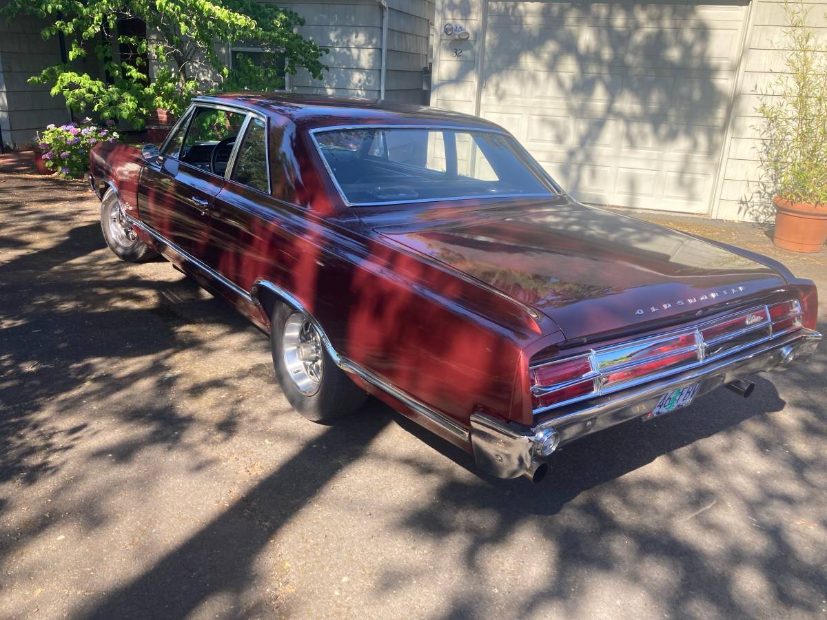 Oldsmobile-cutlass-1965-red-11