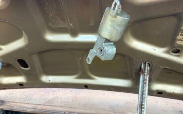 Oldsmobile-cutlass-1966-16