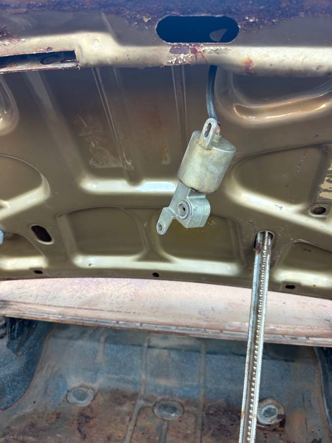 Oldsmobile-cutlass-1966-16