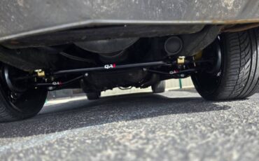 Oldsmobile-cutlass-1969-yellow-11