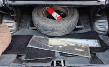 Oldsmobile-cutlass-1977-black-8