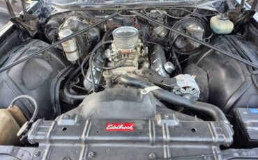 Oldsmobile-cutlass-1977-black-9