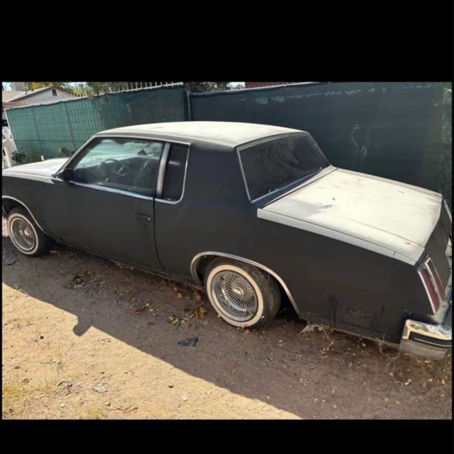 Oldsmobile-cutlass-1978-black-3