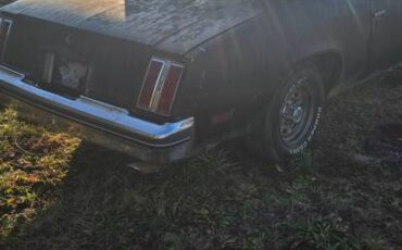 Oldsmobile-cutlass-1979-black-3