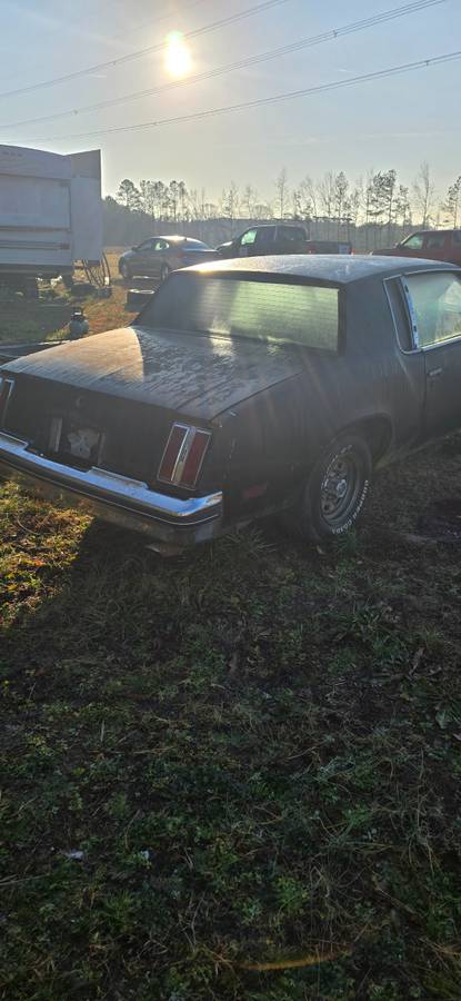 Oldsmobile-cutlass-1979-black-3