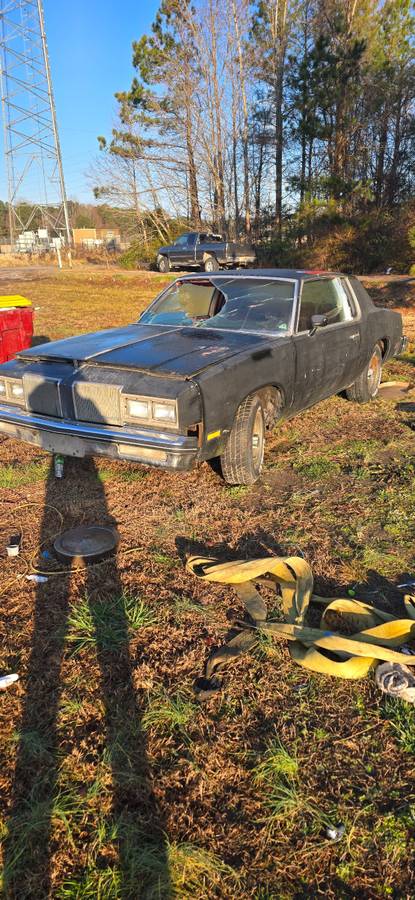 Oldsmobile-cutlass-1979-black