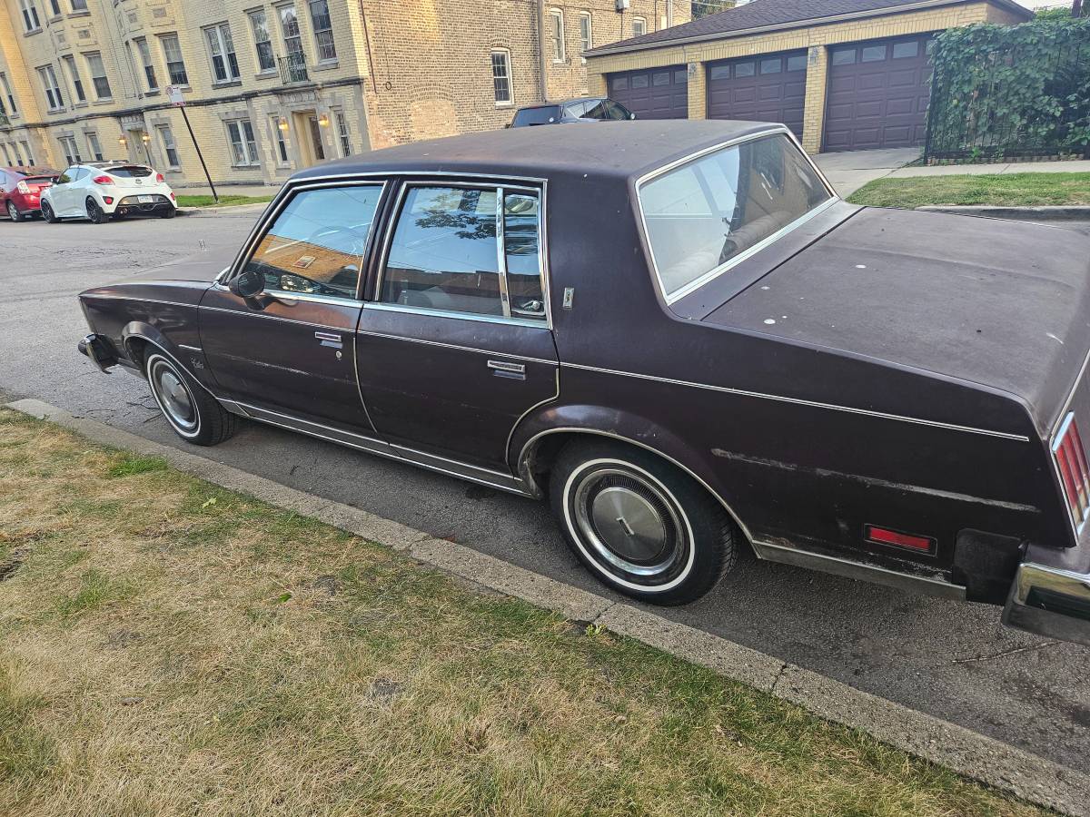 Oldsmobile-cutlass-1980-purple-1