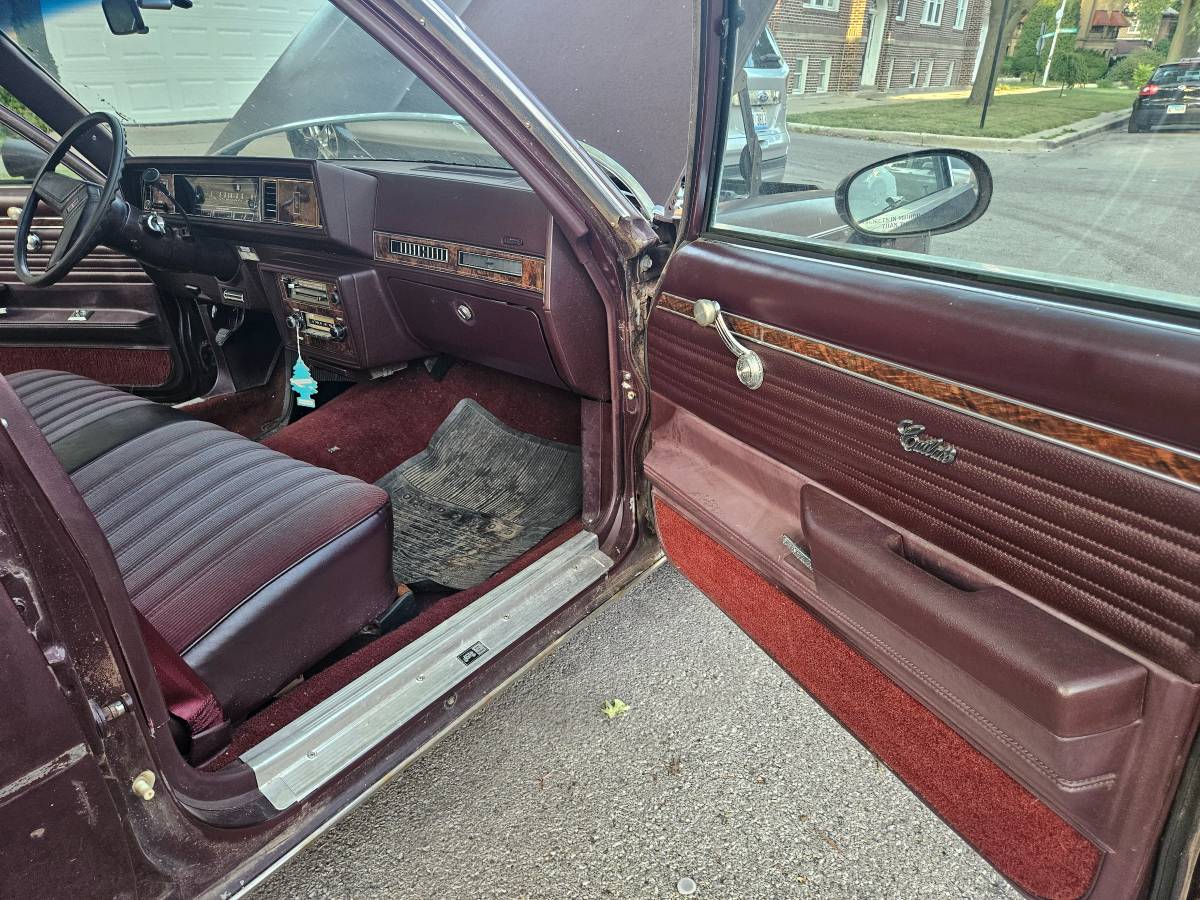 Oldsmobile-cutlass-1980-purple-14