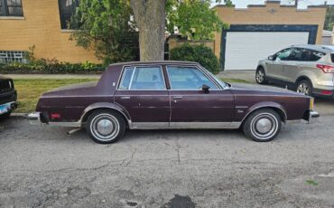 Oldsmobile-cutlass-1980-purple-2