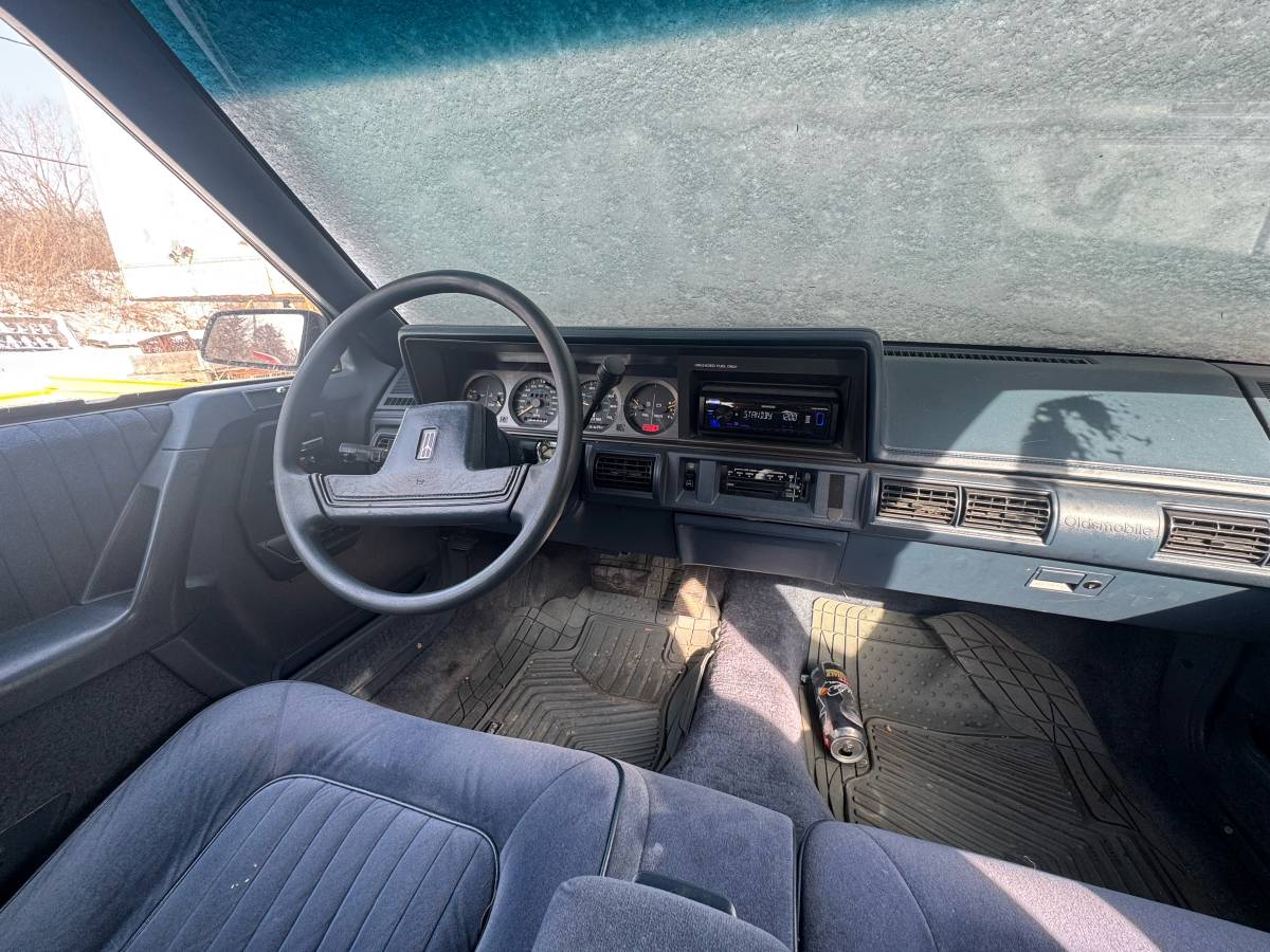 Oldsmobile-cutlass-1992-blue-3