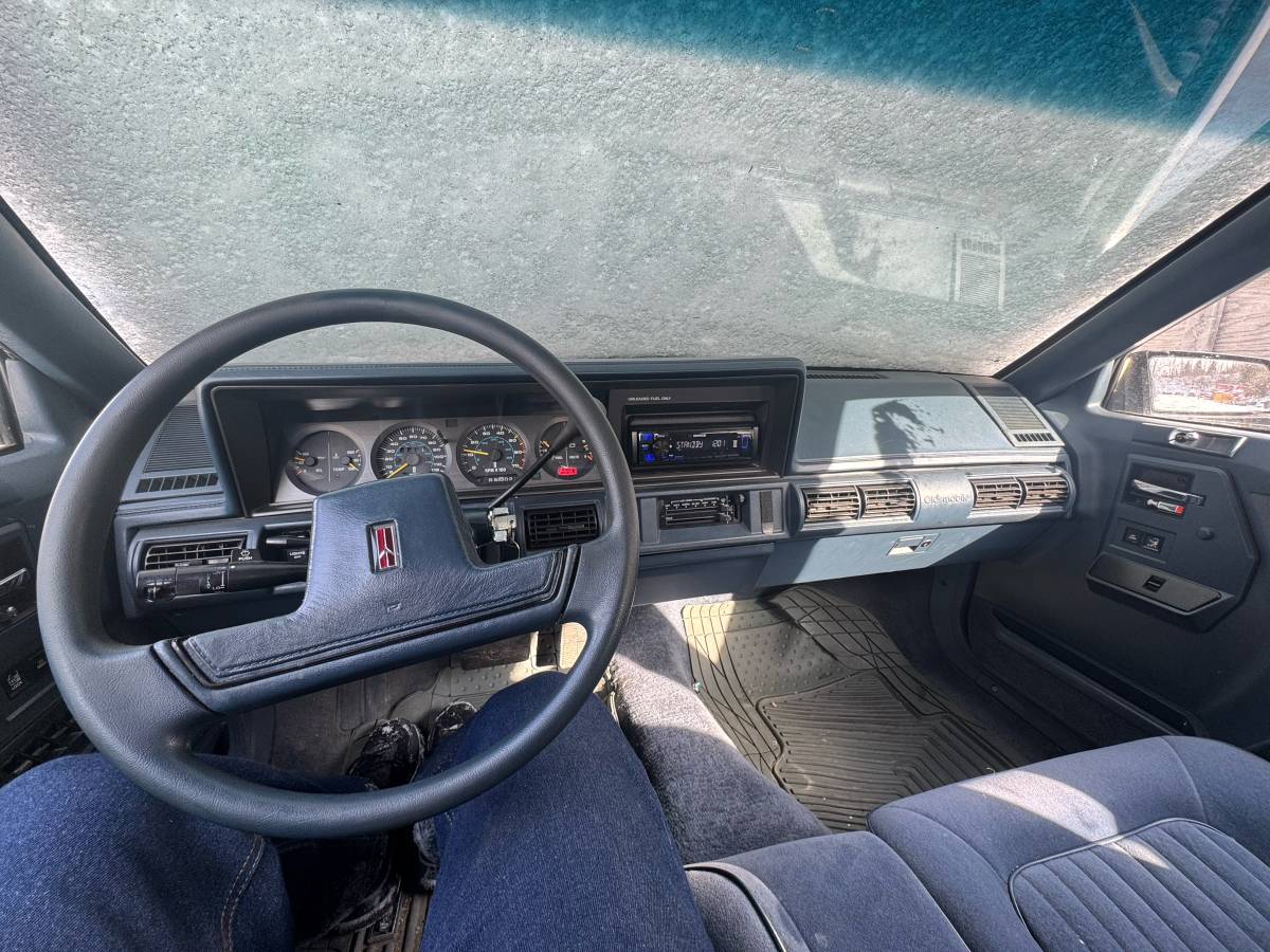 Oldsmobile-cutlass-1992-blue-4