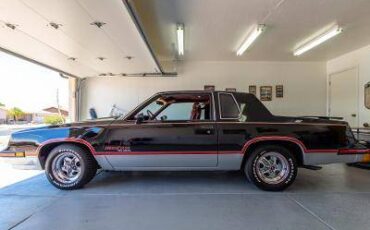 Oldsmobile-cutlass-calais-1983-black-1