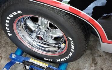 Oldsmobile-cutlass-calais-1983-black-10