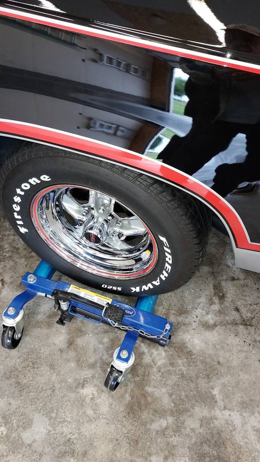 Oldsmobile-cutlass-calais-1983-black-10