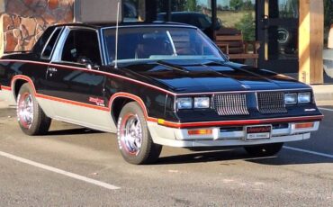 Oldsmobile-cutlass-calais-1983-black-16
