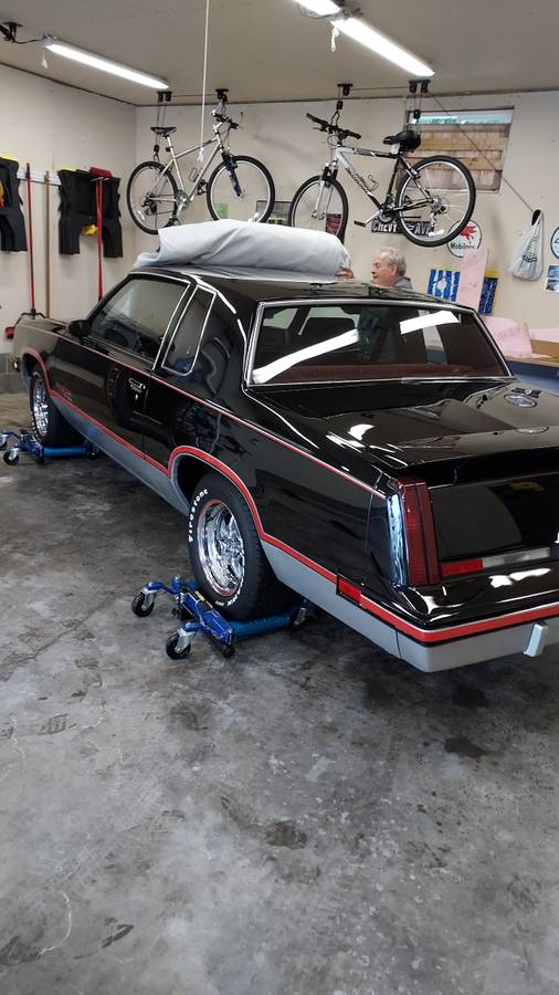 Oldsmobile-cutlass-calais-1983-black-2