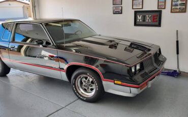 Oldsmobile-cutlass-calais-1983-black-5