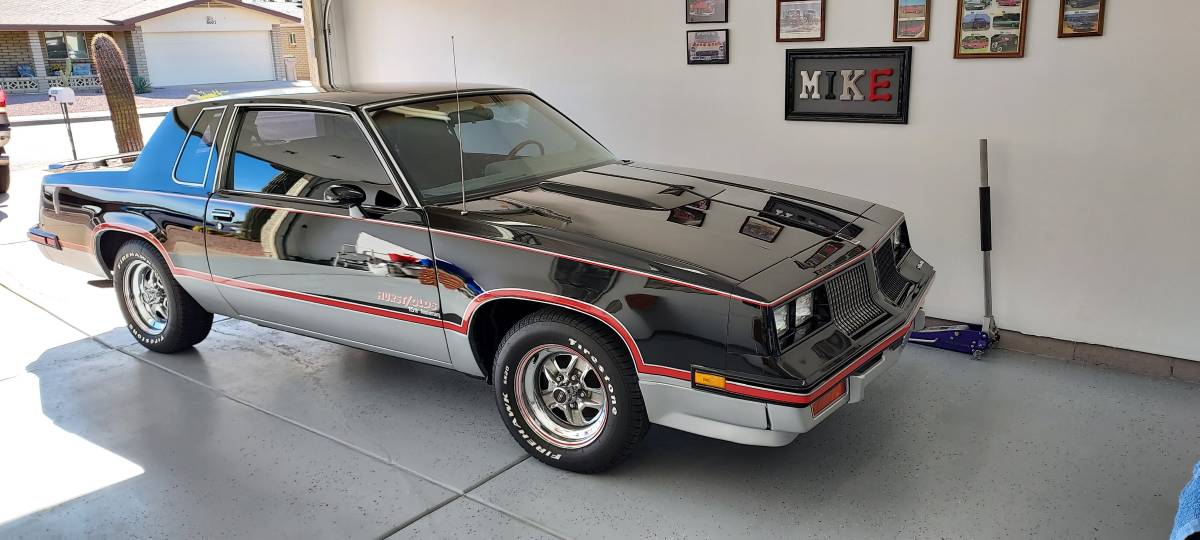 Oldsmobile-cutlass-calais-1983-black-5