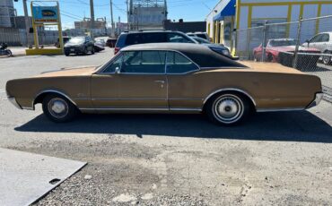 Oldsmobile-cutlass-supreme-1967-brown-1