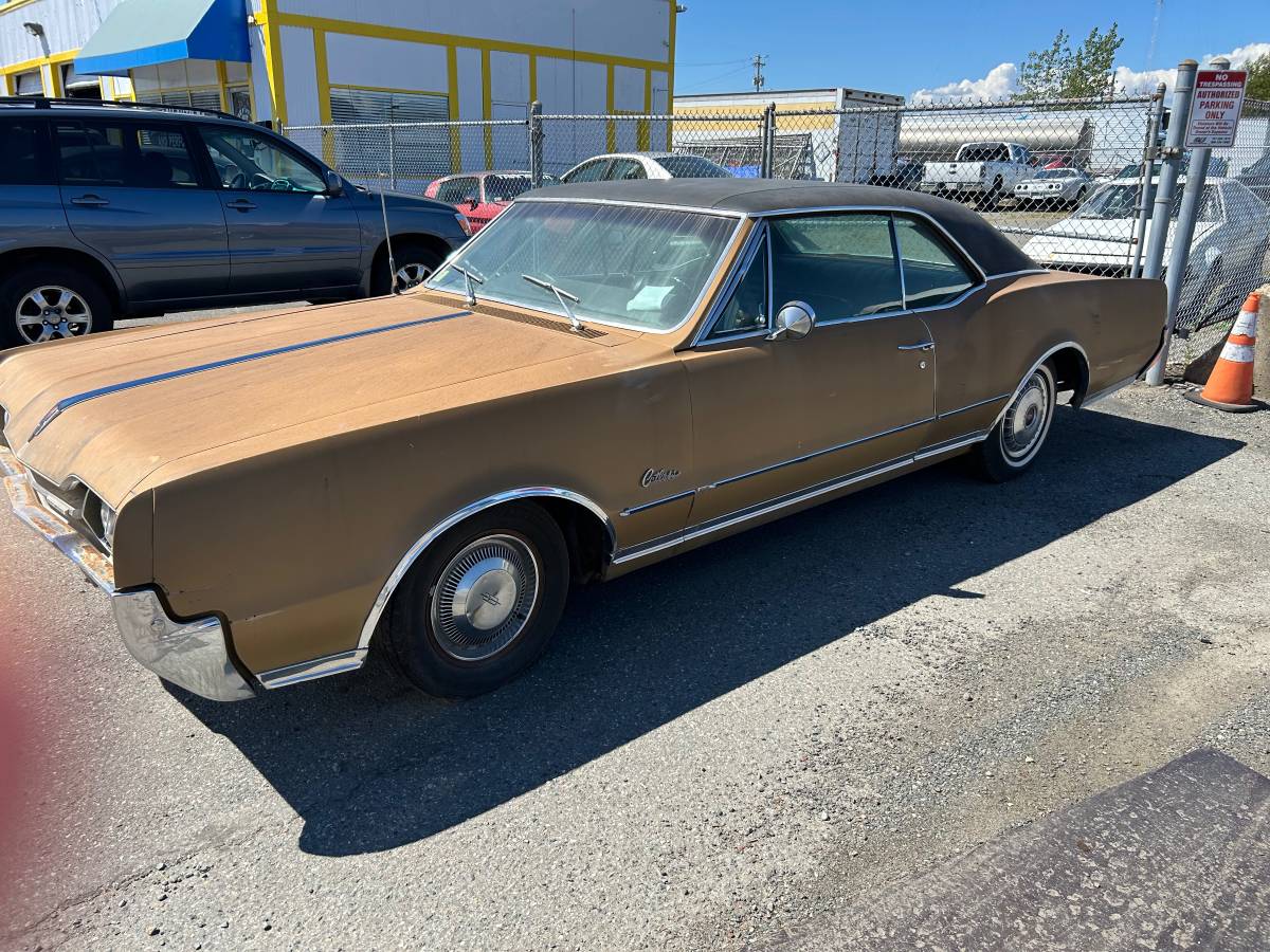 Oldsmobile-cutlass-supreme-1967-brown-6