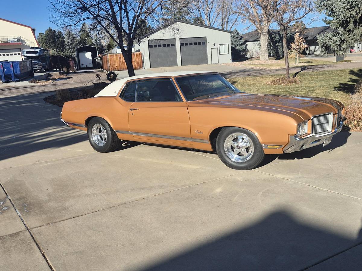 Oldsmobile-cutlass-supreme-1971-custom